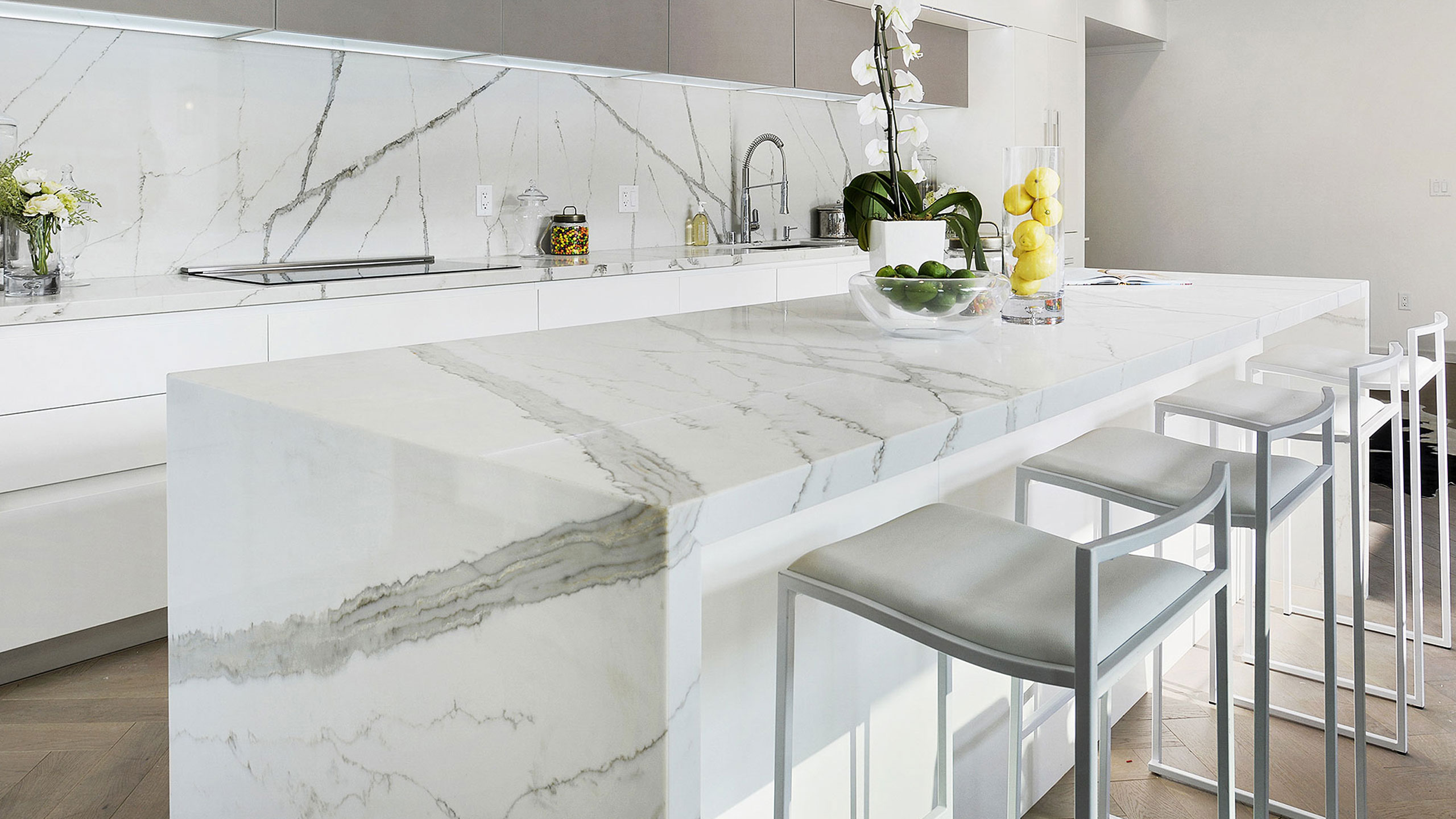 Kitchen Design Built for the Busy Mom - Vadara Quartz Surfaces